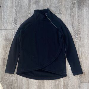Athleta Cozy Karma Asym Pullover Size Medium outdoors black cozy sweatshirt